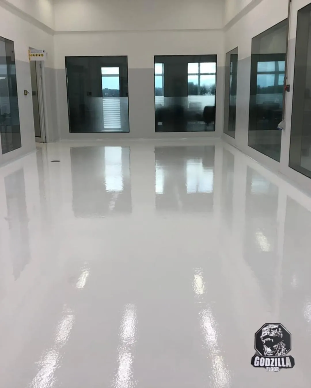 Piso autonivelante branco